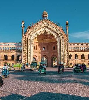 लखनऊ में कोहरे की बूंदे बारिश बनकर टपकीं, जानिए