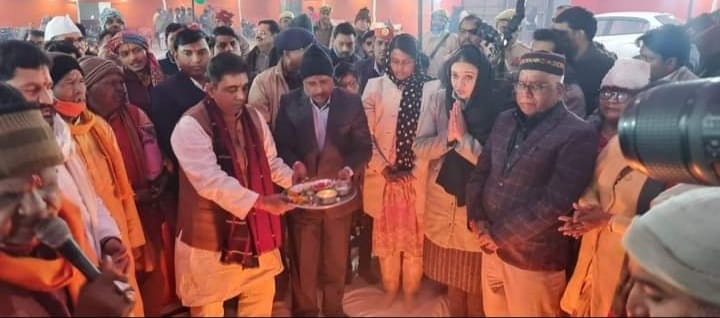 फर्रुखाबाद:31 हजार दीप जलाकर किया मेला रामनगरिया का शुभारम्भ