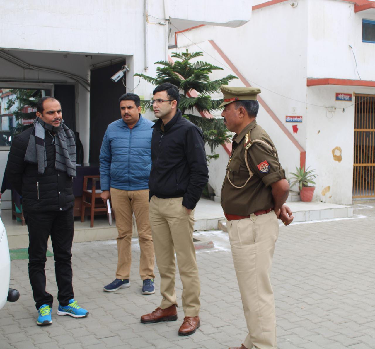 पीलीभीत: पुलिस अधीक्षक द्वारा थाना सुनगढ़ी का किया गया आकस्मिक निरीक्षण