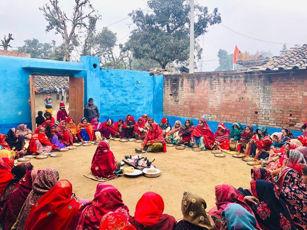 पीलीभीत -ग्रामीण क्षेत्र में सकट चतुर्थी का पर्व धूमधाम से मनाया गया। महिलाओं ने व्रत रखकर गुड़ व तिल से पूजा अर्चना की।