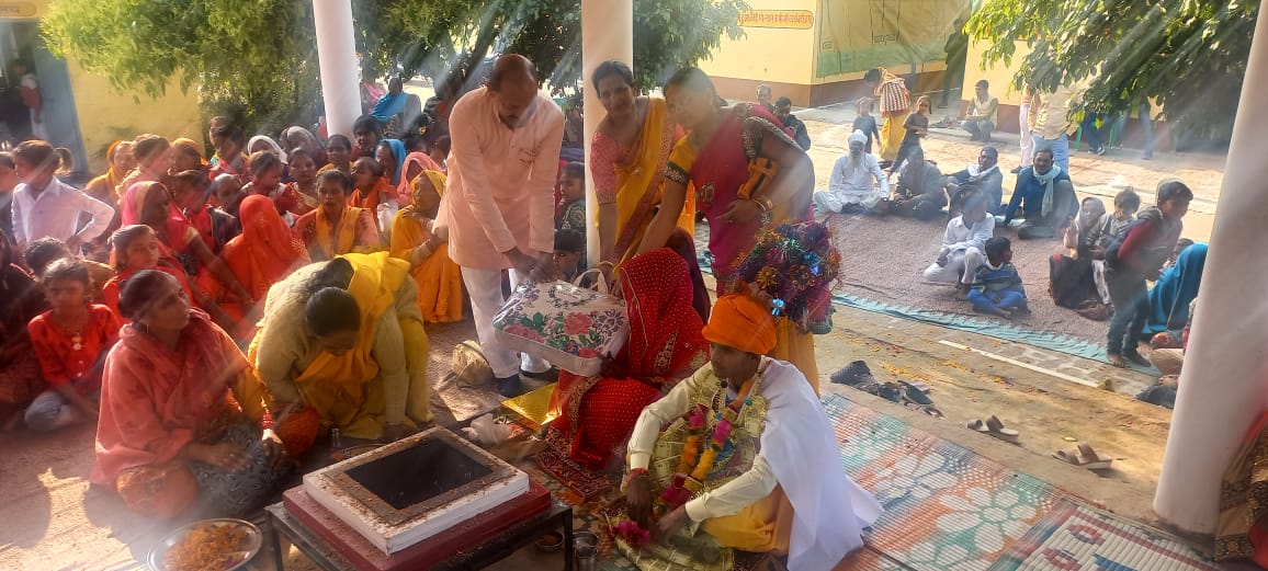पीलीभीत : गौशाला पर समपन्न हुए 4 आदर्श विवाह