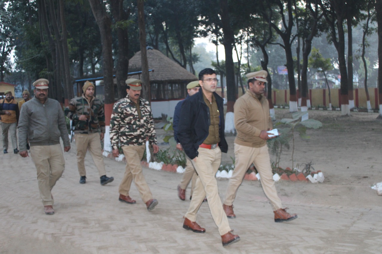पीलीभीत -पुलिस अधीक्षक द्वारा थाना न्यूरिया का किया गया आकस्मिक निरीक्षण