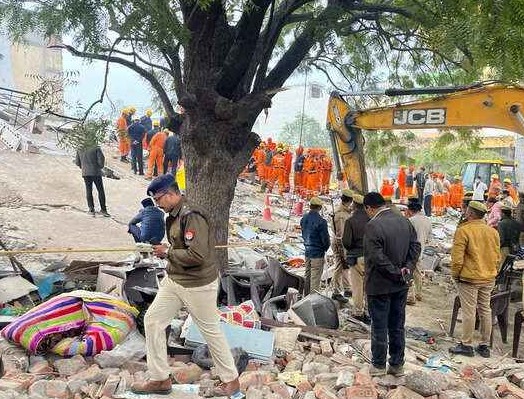 अलाया अपार्टमेंट के कैश और गहने गायब , लोग उठा रहे हैं सवाल