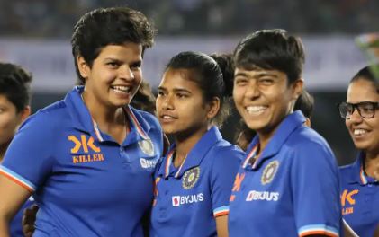 आज होगी WPL के लिए खिलाड़ियों की नीलामी, 90 स्लॉट पर 409 क्रिकेटर होड़ में