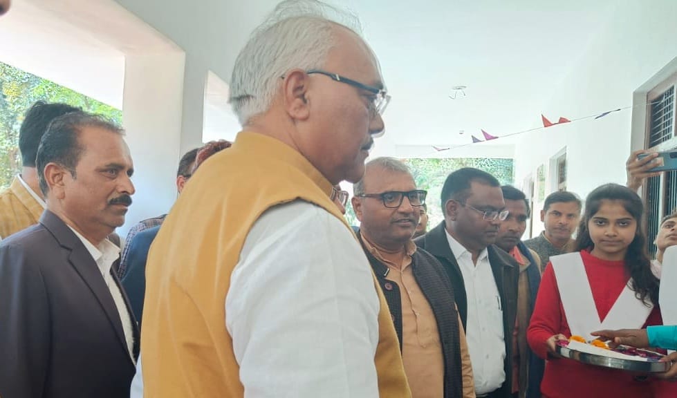 जौनपुर:शिक्षा से ही बच्चों का समग्र विकास संभव- लाल विहारी