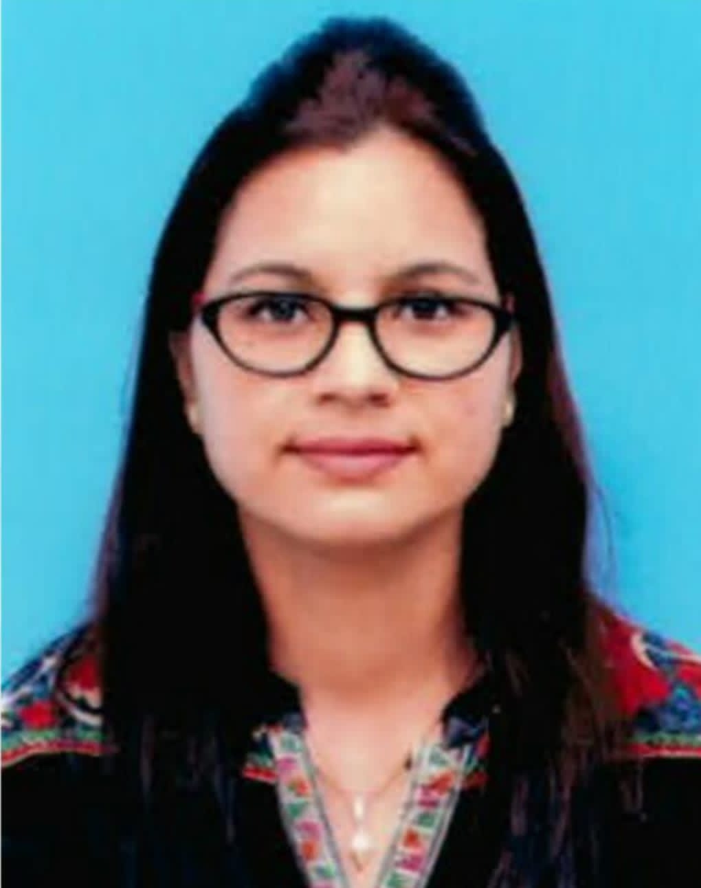 दर्दनाक: सड़क हादसे में मैनपुरी में तैनात एडीजे पूनम त्यागी की मौत, डिवाइडर से टकराई कार