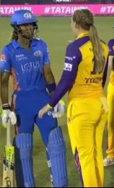 मुंबई इंडियंस और यूपी वॉरियर्ज के बीच मुकाबले में थर्ड अंपायर की लापरवाही आयी सामने, जानिए कैसे?