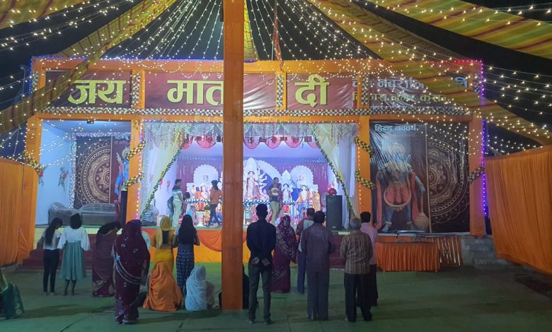 कोरबा –विकास नगर कुसमुंडा में विराजी मां दुर्गा,सजा भव्य पंडाल
