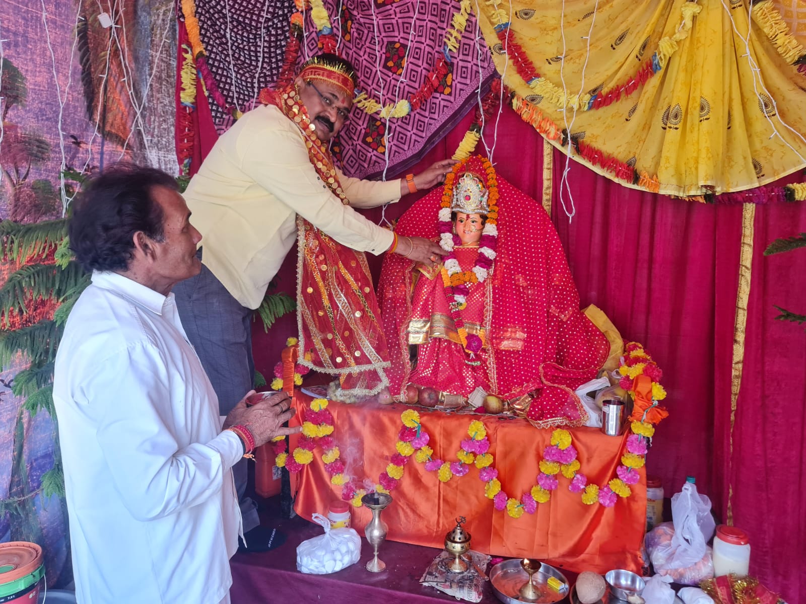 फर्रुखाबाद:जिला कारागार में मां दुर्गा के नवरात्रि का समापन व रामनवमी का त्योहार बड़े ही धूमधाम से मनाया