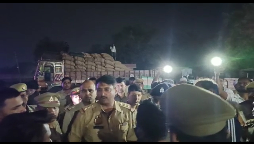 फर्रुखाबाद:सपा नेता की दंबगई के सामने बेबस नजर आई जिले की पुलिस
