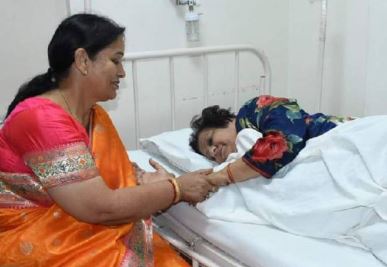 घबराहट और बेचैनी के कारण मेयर संयुक्ता भाटिया अस्पताल में हुई भर्ती, हार्ट अटैक की आशंका