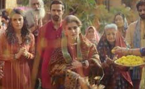 डिंपल कपाड़िया ड्रग्स माफिया के रोल में दिखेंगी, 'सास बहू और फ्लेमिंगो' से ओटीटी पर डेब्यू