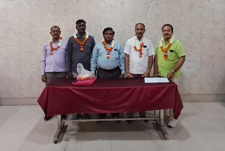 फर्रुखाबाद:शमशाबाद ब्लॉक अध्यक्ष के रूप में अवनीश कुमार त्रिपाठी तथा ब्लॉक महामंत्री के रूप में मनोज कुमार वर्मा को मनोनयन किया गया