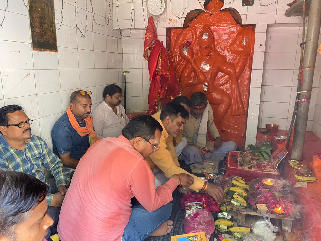 बरेली - हनुमान जन्मोत्सव पर हिंदू जागरण मंच आवंला ने किया सुंदरकांड पाठ।