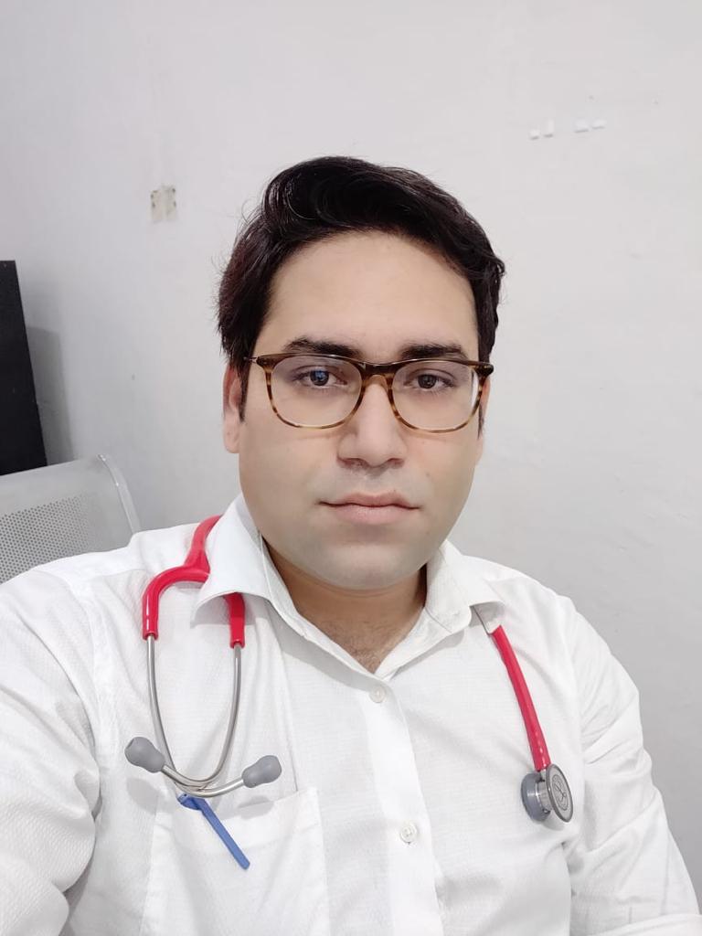 फर्रुखाबाद:विश्व हीमोफीलिया दिवस(17 अप्रैल)पर विशेष,माता पिता से बच्चे को जन्म से मिलता है हीमोफीलिया-डॉ शिवाशीष उपाध्याय