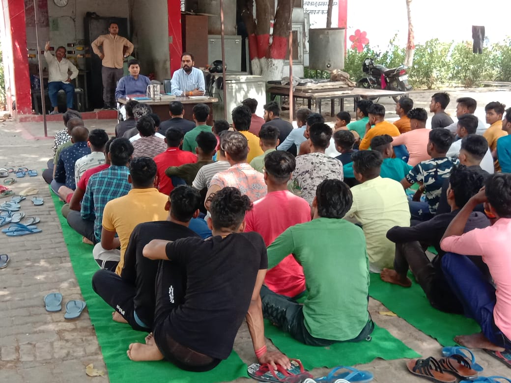 फर्रुखाबाद:सम्प्रेक्षण गृह के किशोरों और कारागार के बंदियों को मानसिक स्वास्थ्य के बारे में किया गया जागरुक