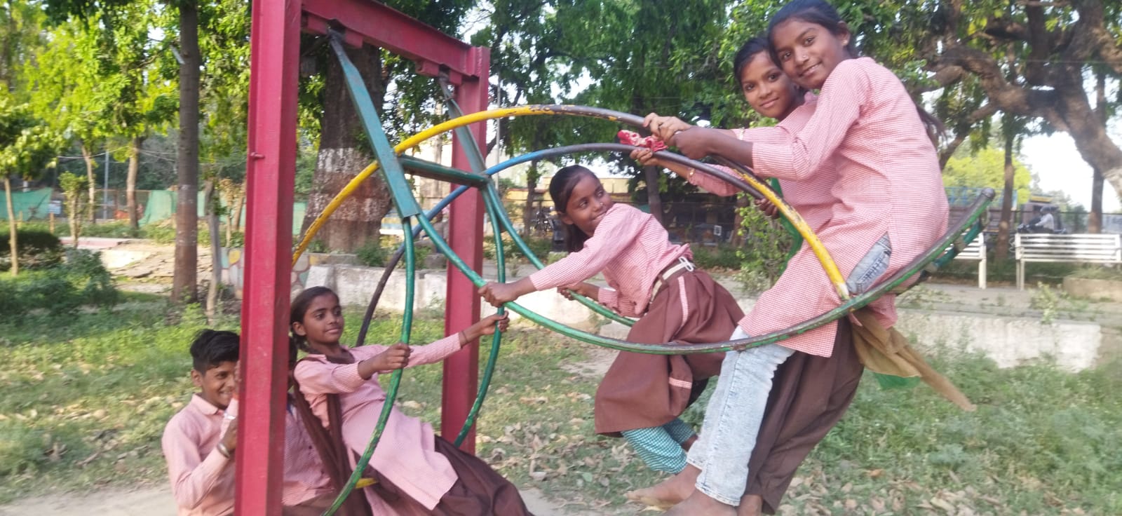 पीलीभीत:बाबा साहब डॉ भीमराव अंबेडकर की 132 वी जयंती बड़े हर्षोल्लास के साथ मनाई गई।