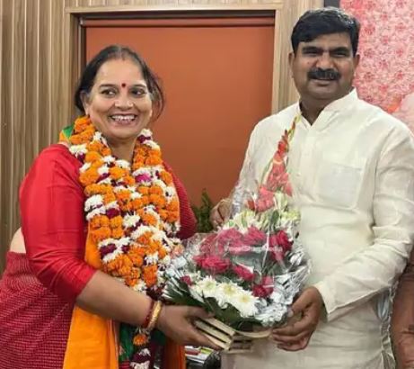लखनऊ की मेयर सुषमा खरकवाल 2 लाख 4 हजार वोट से जीत हासिल की , जानिए क्या बोलीं