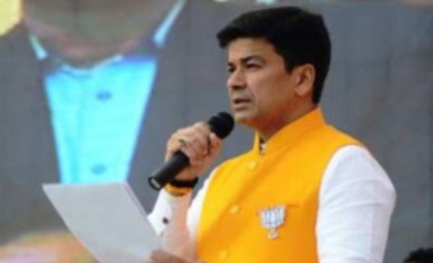 बरेली - महापौर डॉ उमेश के साथ शहर की सरकार ने ली शपथ,  शहर को बनाएंगे विश्व का सबसे सुंदर शहर।