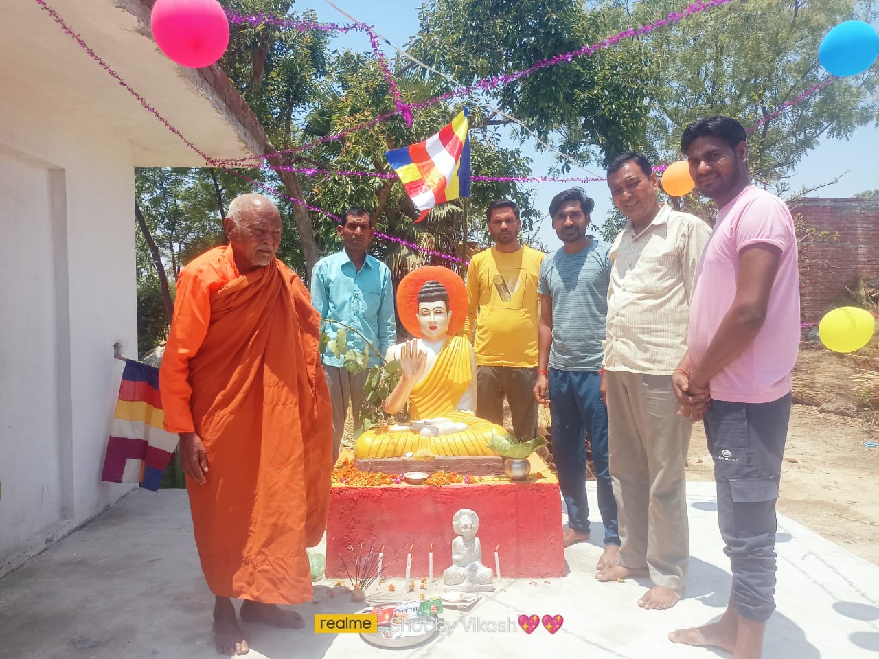 औरैया: संघमित्रा मौर्य बौद्ध विहार में धूमधाम से मना बुद्ध जयंती का महापर्व
