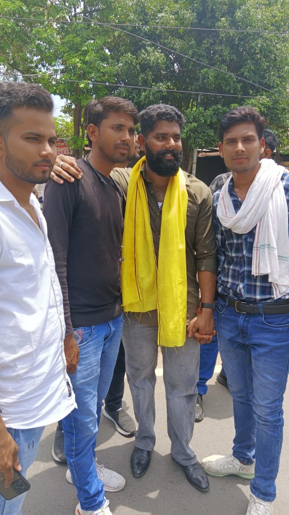 मैनपुरी : अहीर रेजिमेंट की मांग रखने वाले लोगों ने निकाली  वीर अहीर आल्हा की जयंती पर जनजागृति पदयात्रा निकली