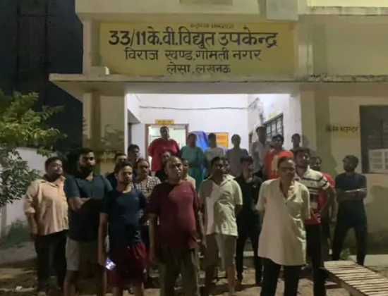 बिजली पानी से लोग परेशान, सरकारी दावे हुए नाकाम