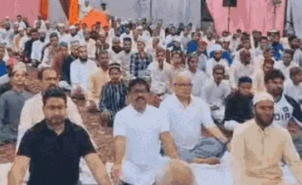 लखनऊ में बासित अली बोले- मुस्लिम बच्चों ने बढ़-चढ़कर योग में लिया हिस्सा