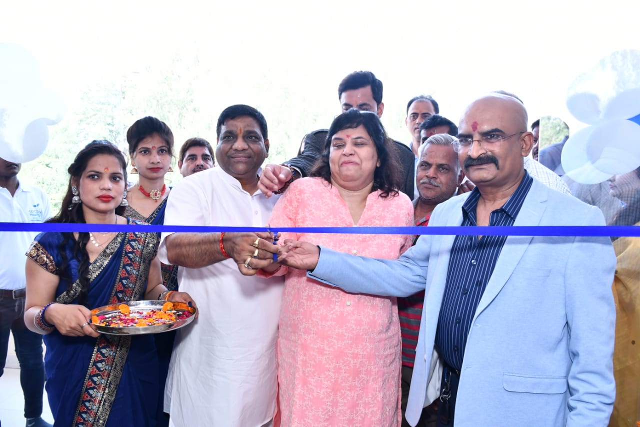 बरेली - जीडी गोयनका हेल्थकेयर अकादमी बरेली का विधायक संजीव अग्रवाल ने किया उद्घाटन।
