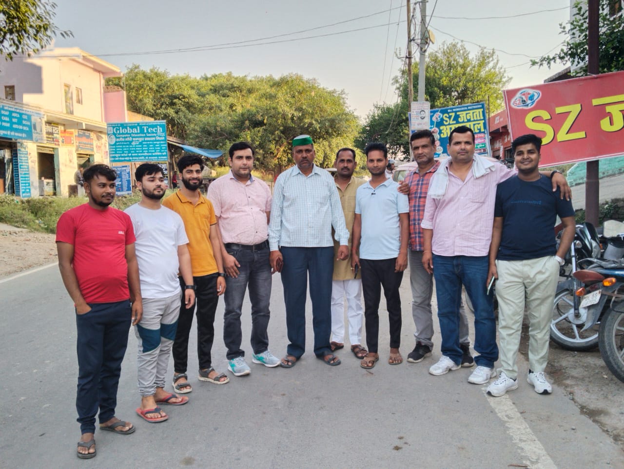 बरेली - चौधरी अरूण राठी कार्यकर्ताओं के साथ भाकियू अराजनैतिक में शामिल,किसानों से हरिद्वार पंचायत में पहुंचने की अपील।