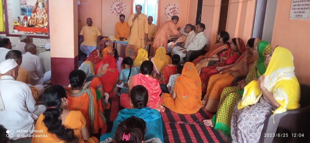 पीलीभीत:गायत्री शक्तिपीठ पर जिला स्तरीय गोष्टी तथा पंचकुंडीय यज्ञ का हुआ आयोजन।