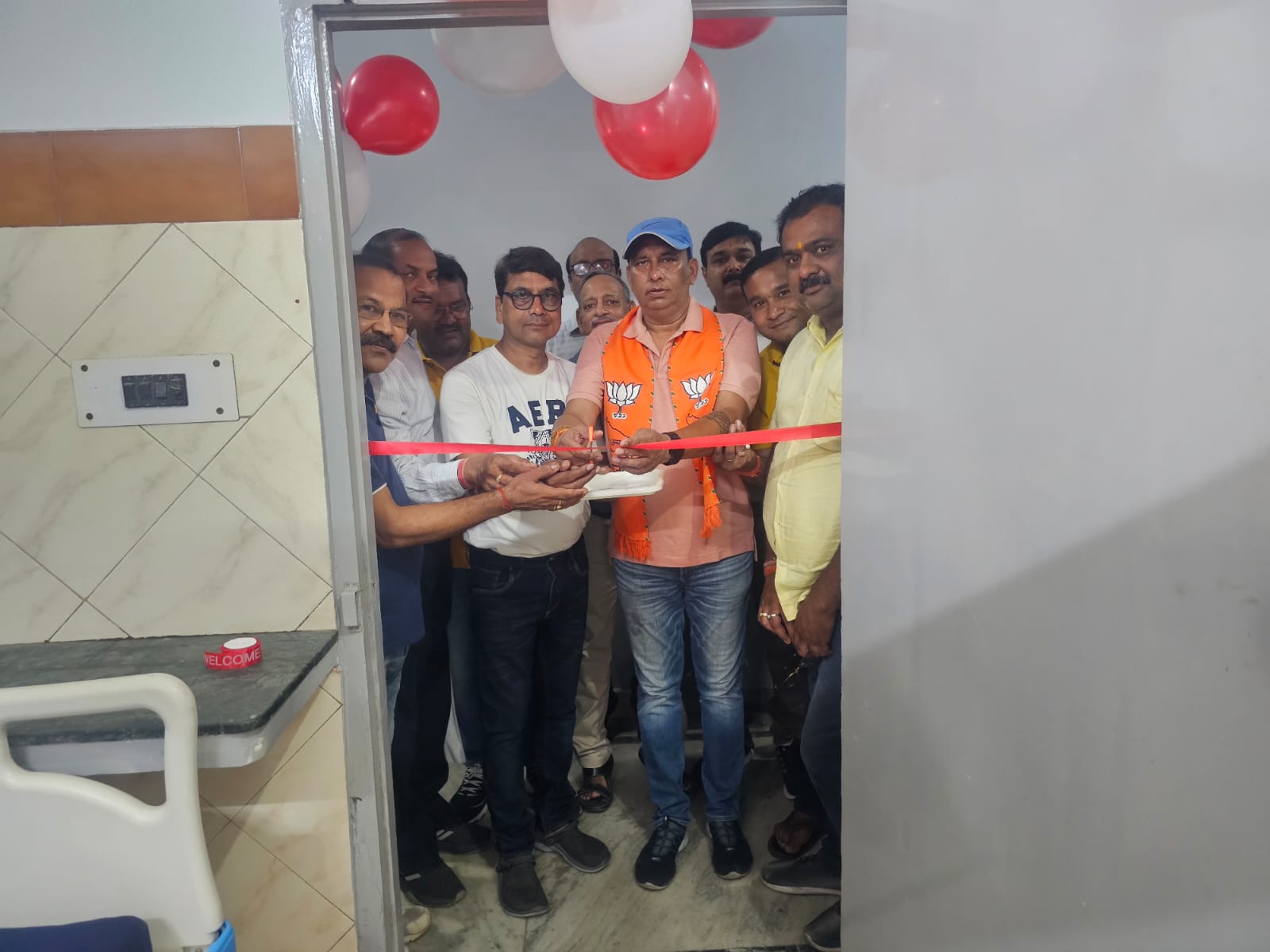पीलीभीत - रोटरी क्लब पूरनपुर ग्रीन द्वारा बेबी बार्मर को शैलेंद्र गुप्ता नगर पालिका अध्यक्ष ने फीता काटकर किया उद्घाटन