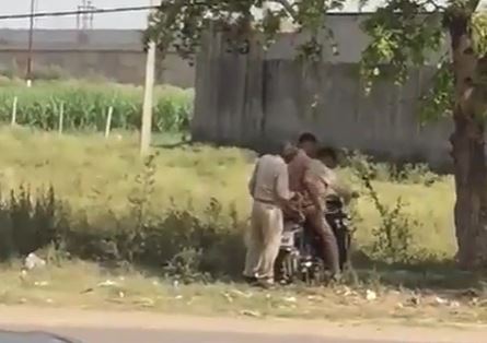 बरेली - रामलीला ग्राउंड में रबड़ फैक्ट्री मजदूर संघ बरेली के बैनर तले एक मीटिंग का आयोजन किया गया।