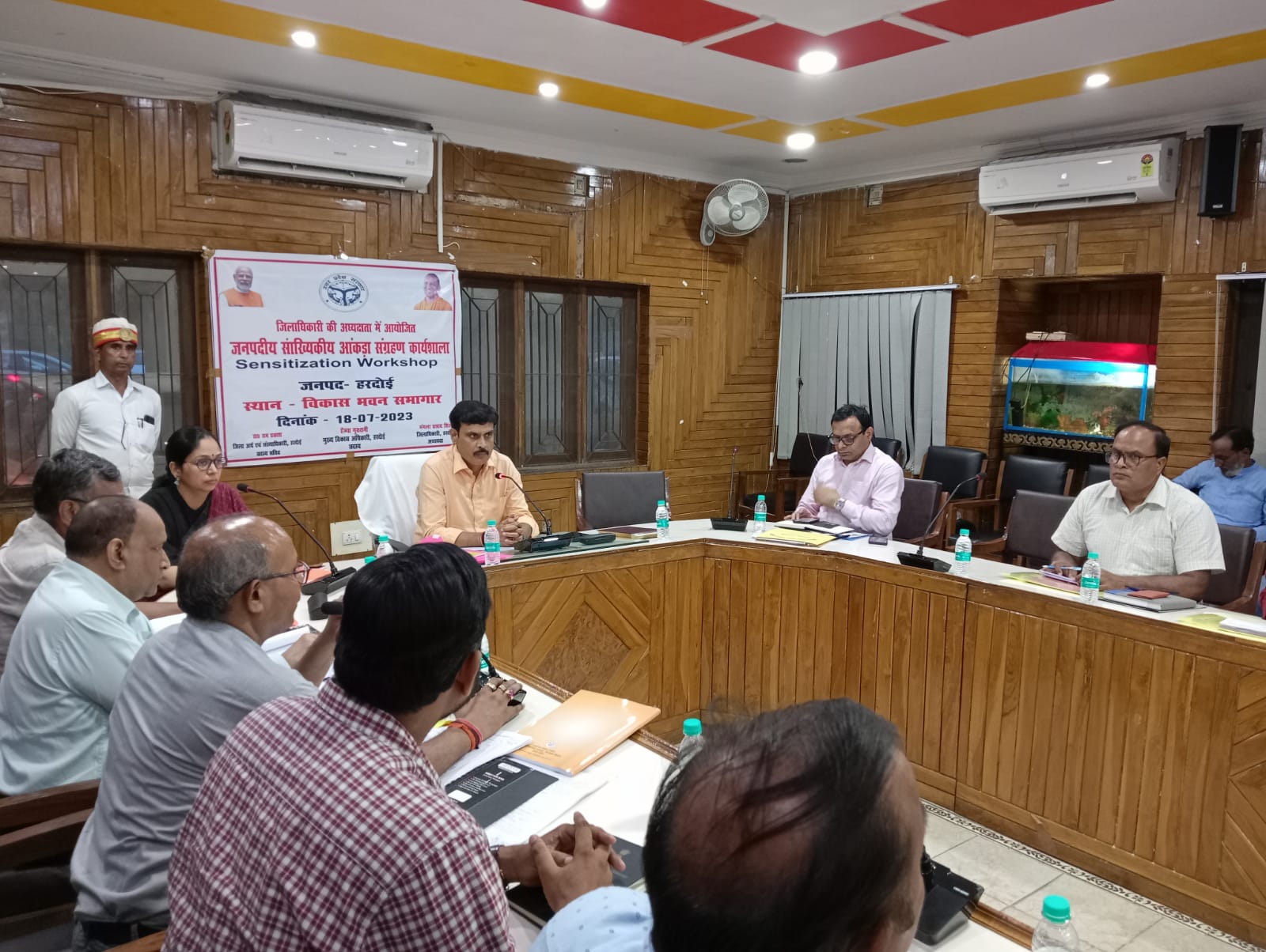 हरदोई : विकास भवन में जनपदीय आंकड़ा संग्रहण कार्यशाला सम्पन्न।