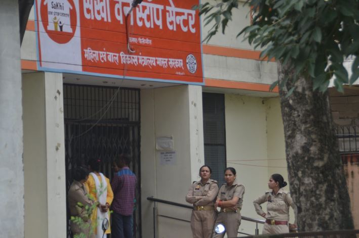 पीलीभीत में किशोरी को ले जाने के मामले में परिवार के समर्थन में पहुंचे हिंजामं कार्यकर्ता