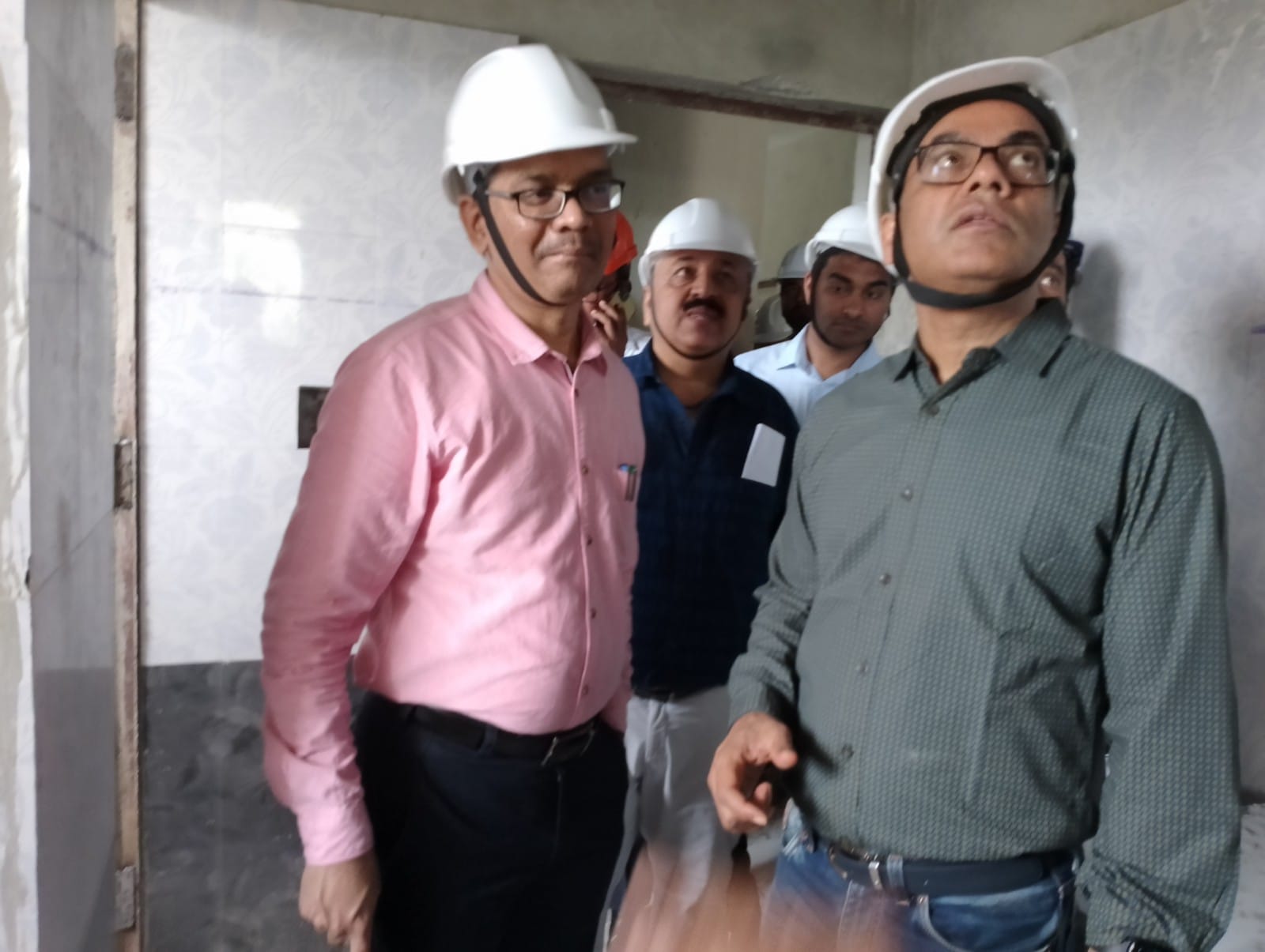 पीलीभीत : प्रमुख सचिव नियोजन ने निर्माणाधीन मेडिकल काॅलेज का किया औचक निरीक्षण।