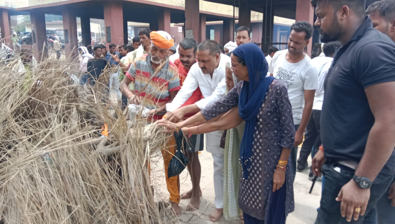 हरदोई:मिशन आत्म संतुष्टि परिवार के संचालक राज बर्धन सिंह राजू ने कराया अंतिम संस्कार