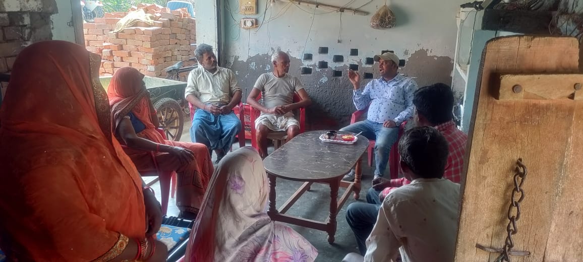 फर्रुखाबाद:टीबी का इलाज पूरी तरह संभव, जागरूक बनें और रोगी का साथ निभाएं,भ्रांतियों को दूर करने में जुटे टीबी चैम्पियन रजनीकांत