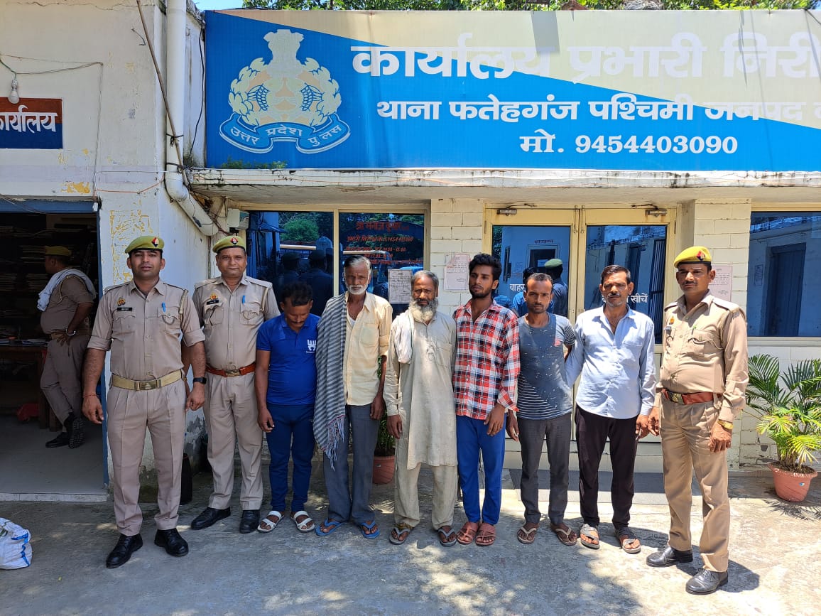 बरेली - फतेहगंज पश्चिमी थाना पुलिस ने 6 फरार वारंटी को गिरफ्तार कर जेल भेजा।