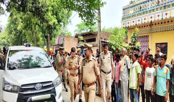 जौनपुर ; सनकी शख्स ने एक साथ पूरे परिवार का कत्ल कर और फिर खुद भी जान दे दी, घर से एक साथ निकली 5 लाशें