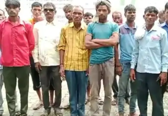 मैनपुरी में सर्पदंश से युवक की मौत:घर में सोते समय सांप ने पैर में डंसा