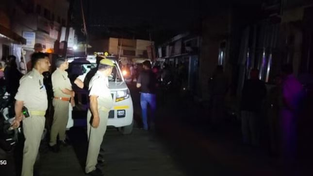 पीलीभीत में शहर में बिना अनुमति हो रहा जलसा पुलिस ने रुकवाया