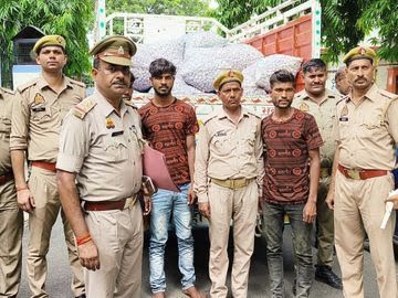 मैनपुरी में लहसुन चोर गिरफ्तार:3 लाख का माल बरामद, 3 आरोपी गिरफ्तार, 45 बोरे लहसुन और तमंचा कारतूस बरामद