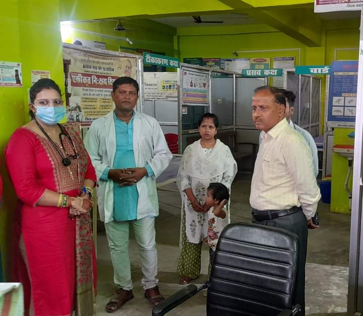 फर्रुखाबाद: जिलाधिकारी ने मुख्यमंत्रीआरोग्य मेला का निरीक्षण किया