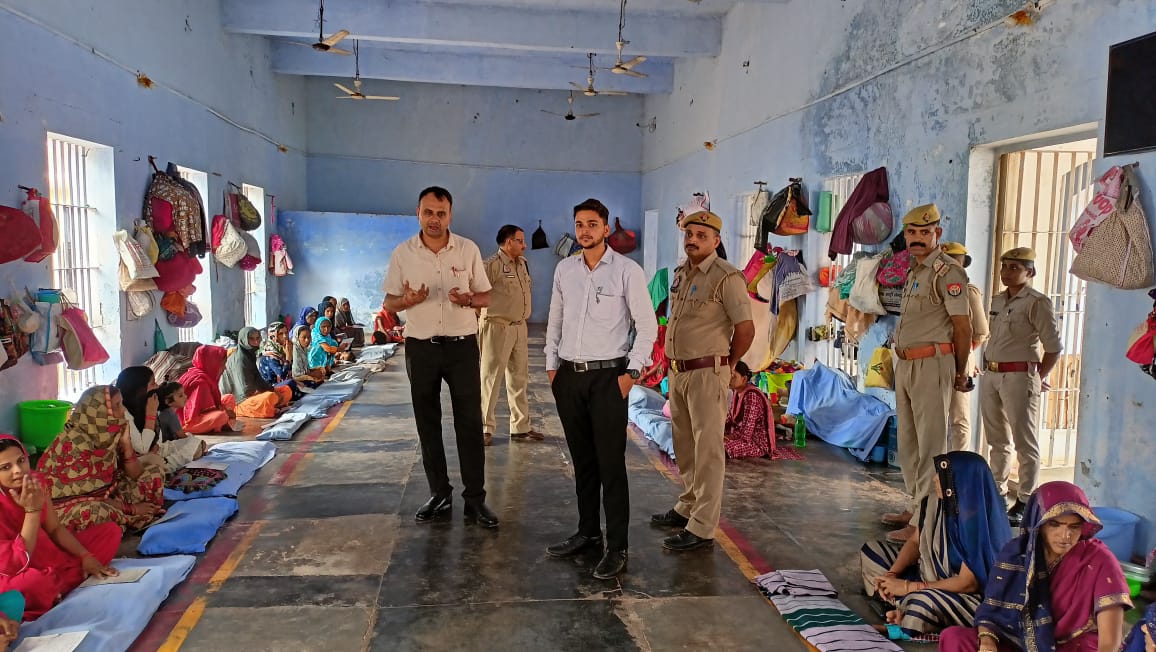 जिला कारागार हरदोई का निरीक्षण किया गया। अपर जिला जज द्वारा बैरक में बन्दियों से उनकी समस्याओं के बारे में जानकरी प्राप्त की