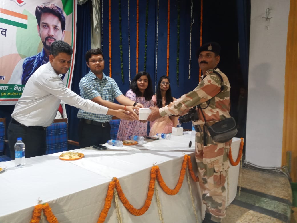 प्रयागराज-मुख्य विकास अधिकारी ने किया प्रयागराज के वीरों का वंदन ,