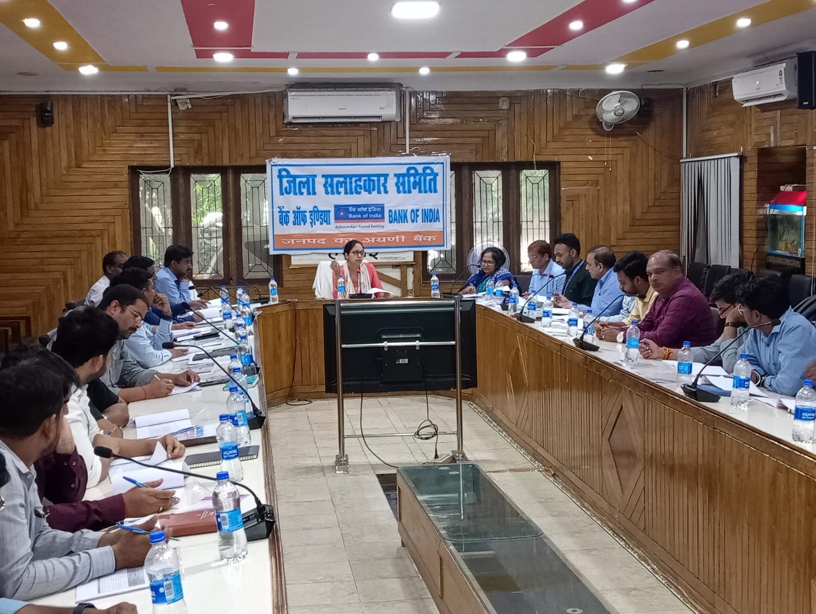 हरदोई:-सीडी रेशियो बढ़ाने के लिए विशेष प्रयास करें बैंक: सौम्या गुरुरानी
