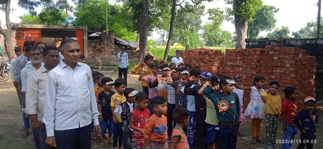 सीतापुर : बाबा छोटे लाल बाल विधालय रामा भारी में मनाया गया स्वतंत्रता दिवस