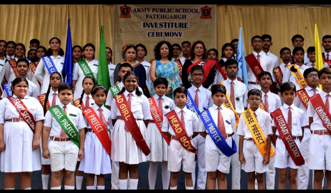 फर्रुखाबाद :आर्मी पब्लिक स्कूल फतेहगढ़ कैण्ट में विद्यार्थियों में नेतृत्व विकास के लिए प्राथमिक और माध्यमिक स्तर पर विद्यार्थी परिषद का गठन