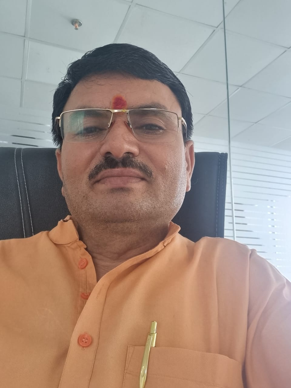 सतना जिले के महेन्द्र मिश्रा को समाजवादी पार्टी का प्रदेश उपाध्यक्ष बनाया गया है।