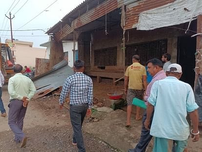पीलीभीत सिटी मजिस्ट्रेट ने हटवाया अतिक्रमण